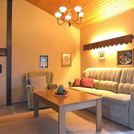 Furnished With Peaceful Neighbourhood Ferienhaus *
