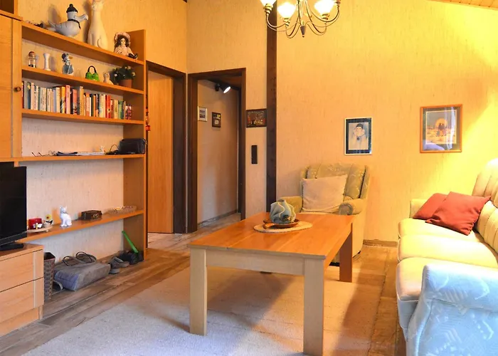 Furnished With Peaceful Neighbourhood بيت للعطل *