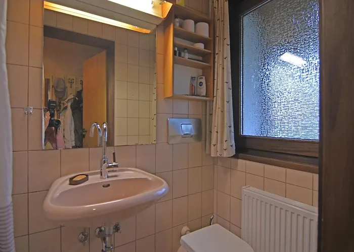 Furnished With Peaceful Neighbourhood بيت للعطل ميشيده